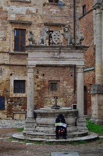 开云体育视频直播-英超球队结合疲劳评分系统动态分配替补上场时机，英超受伤率