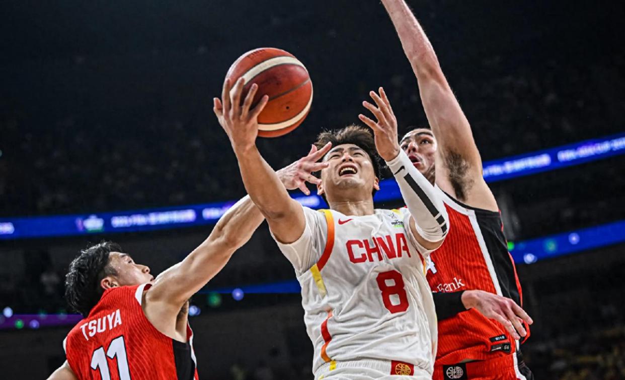 开云体育:中国男篮,归化球员政策是否应该更加开放? 开云体育:中国男篮,归化球员政策是否应该更加开放?